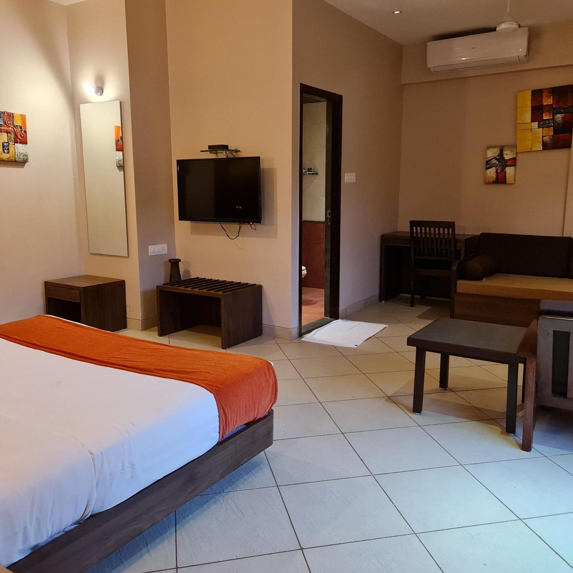 Misty Meadows, Lonavala Hotel Екстериор снимка