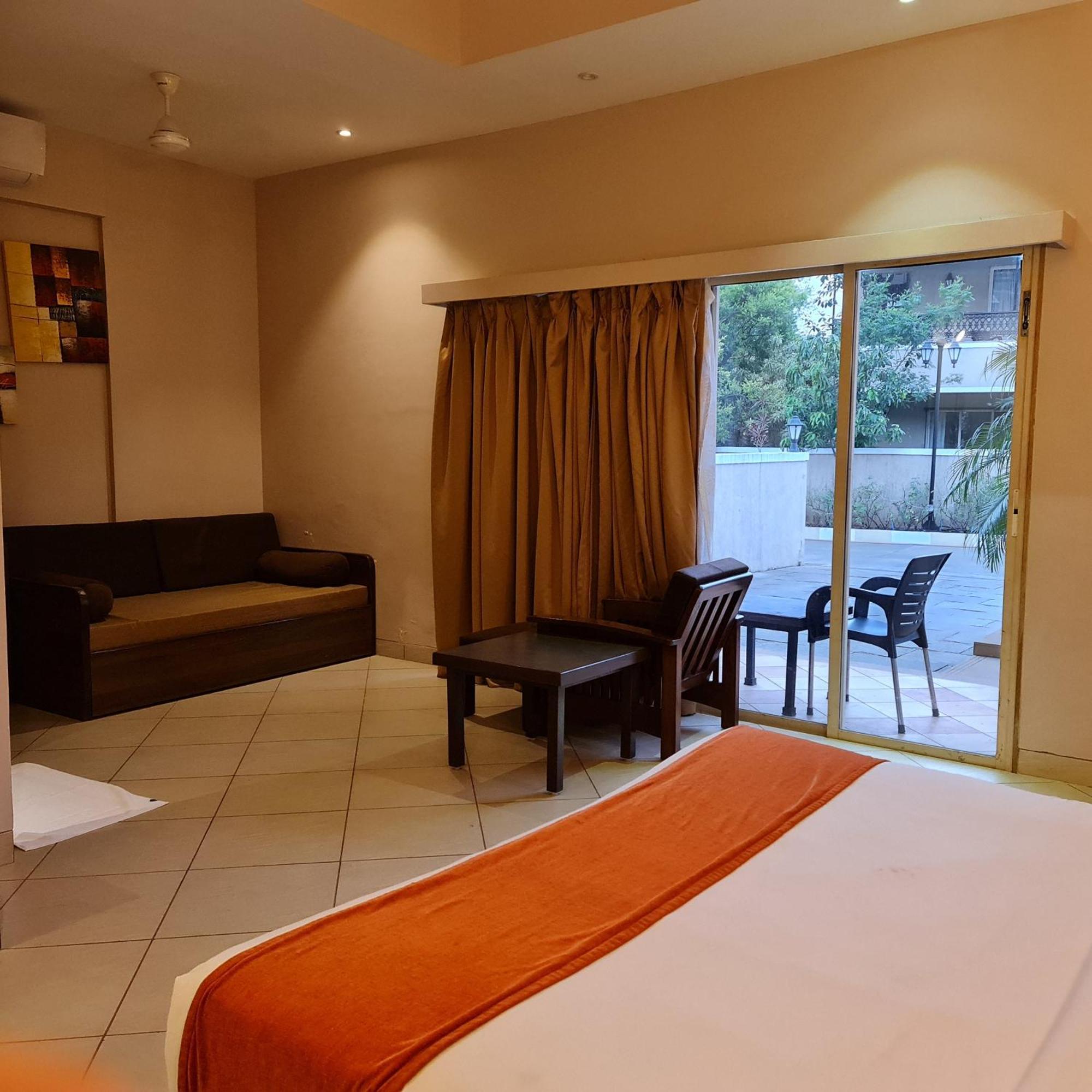 Misty Meadows, Lonavala Hotel Екстериор снимка