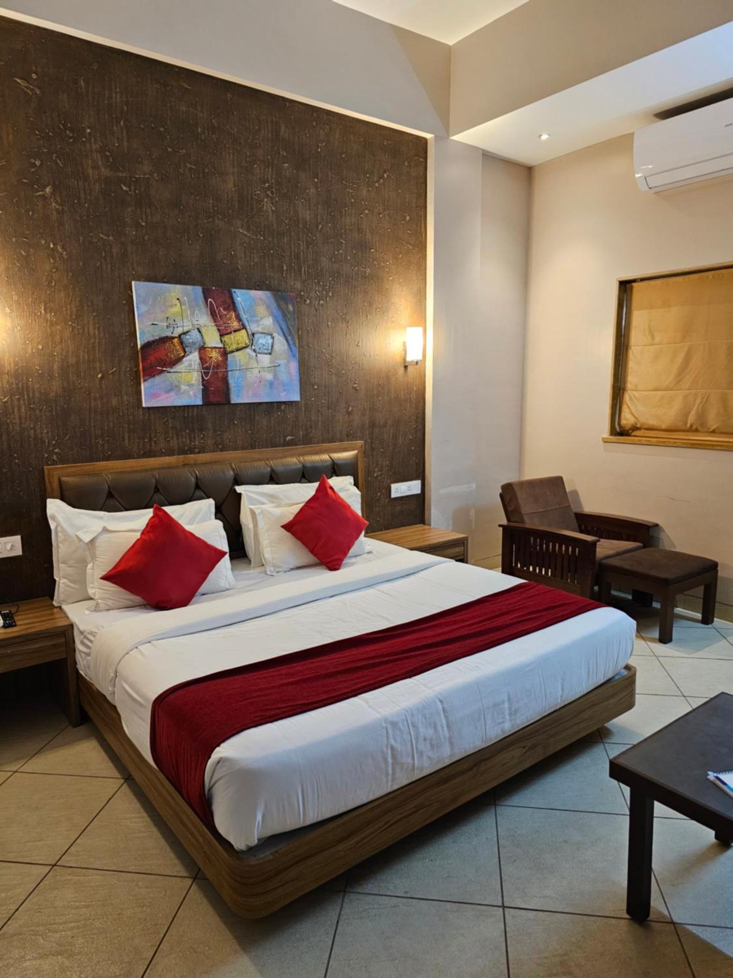 Misty Meadows, Lonavala Hotel Екстериор снимка