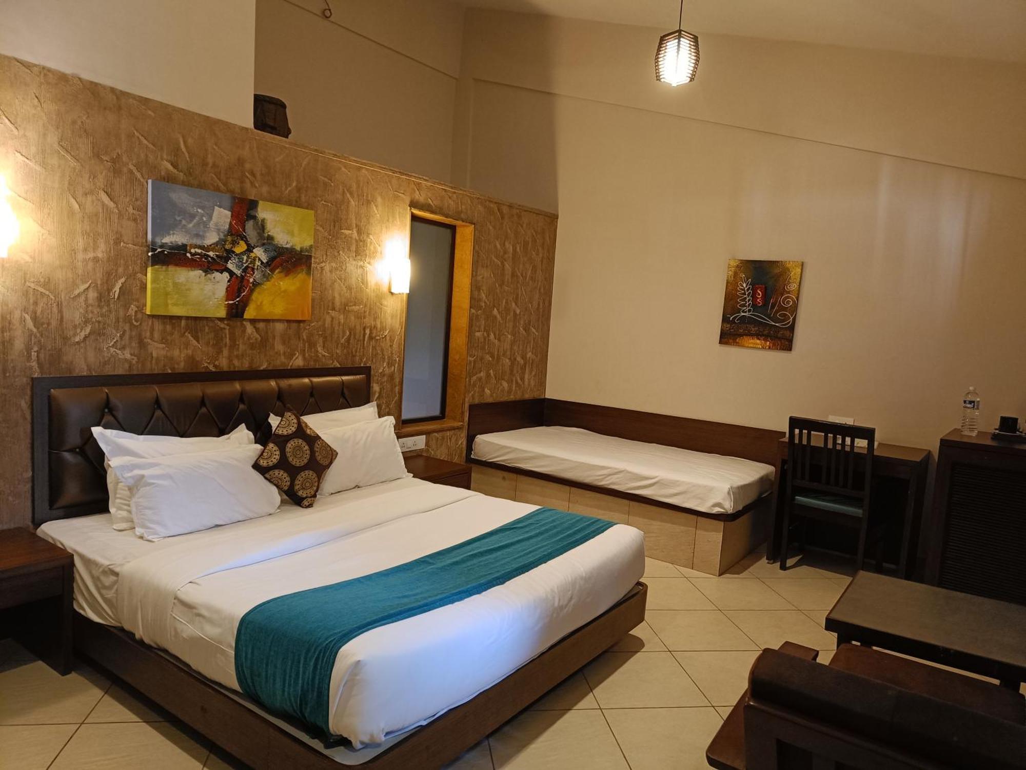 Misty Meadows, Lonavala Hotel Екстериор снимка