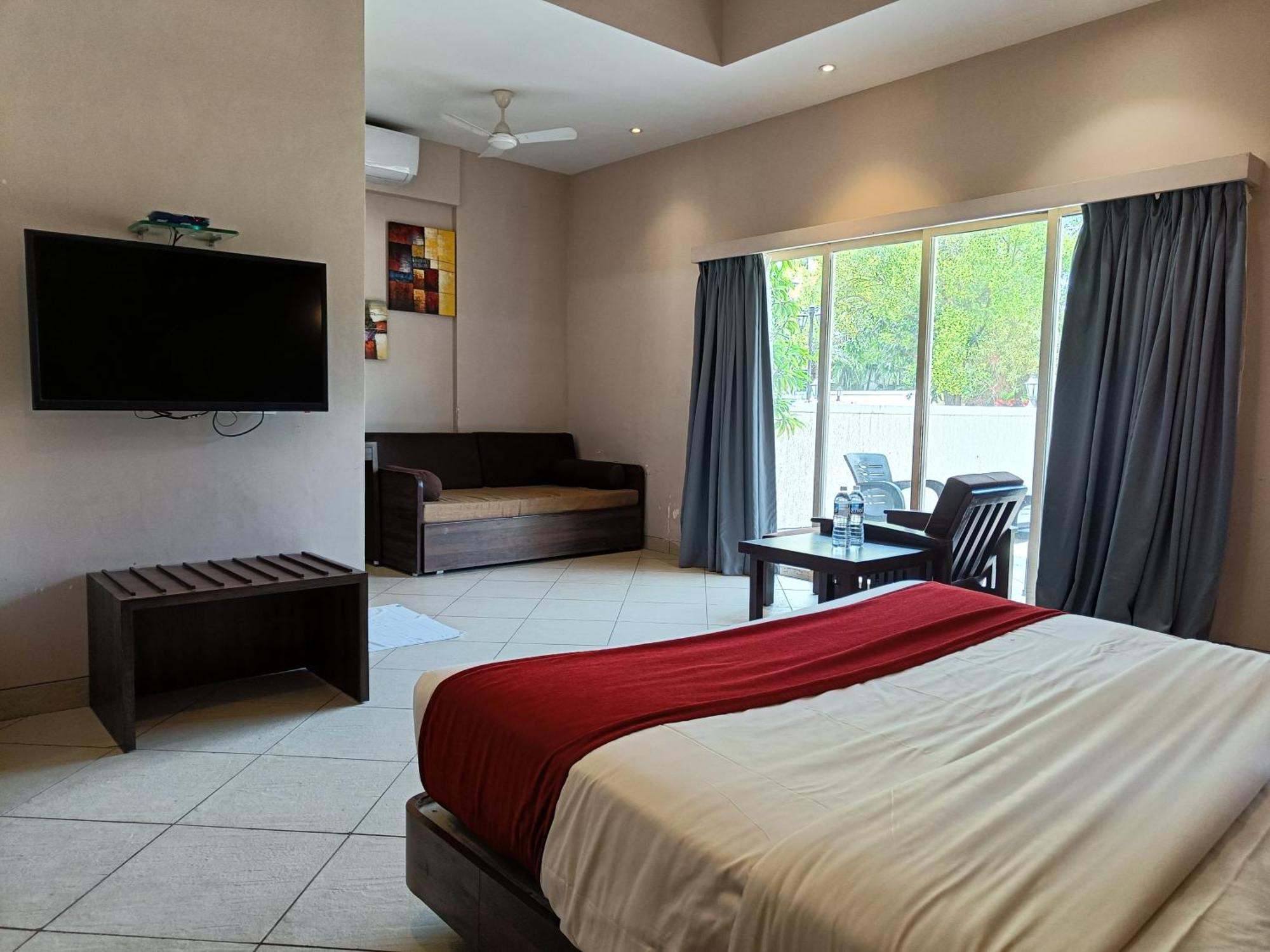 Misty Meadows, Lonavala Hotel Екстериор снимка
