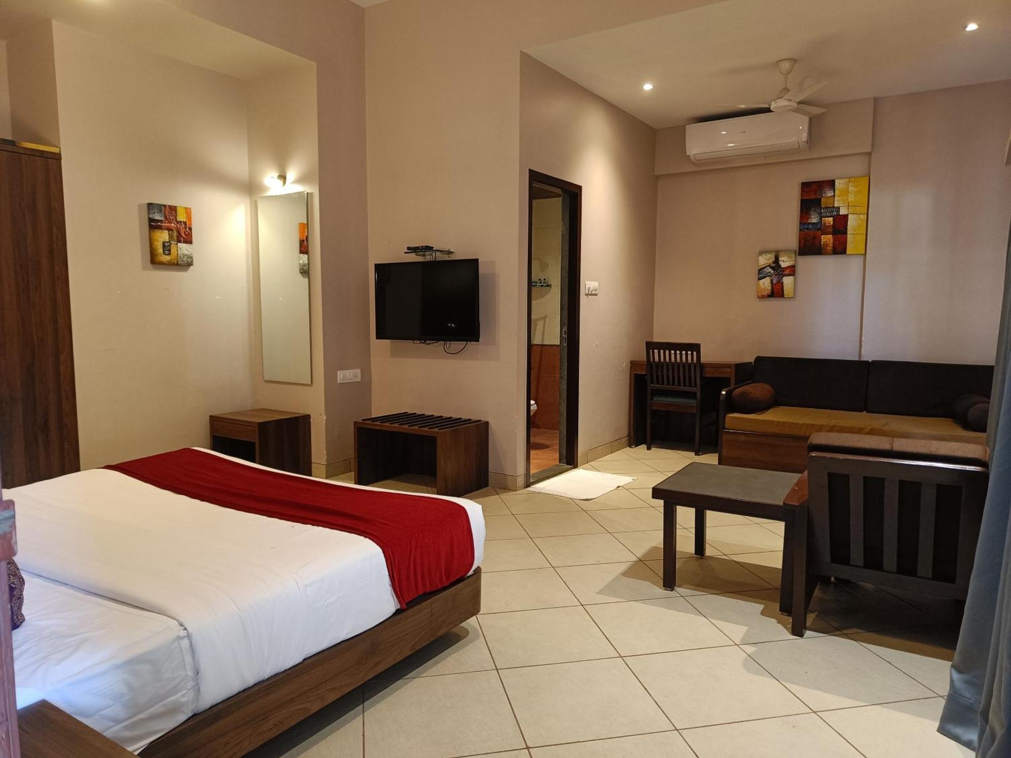 Misty Meadows, Lonavala Hotel Екстериор снимка