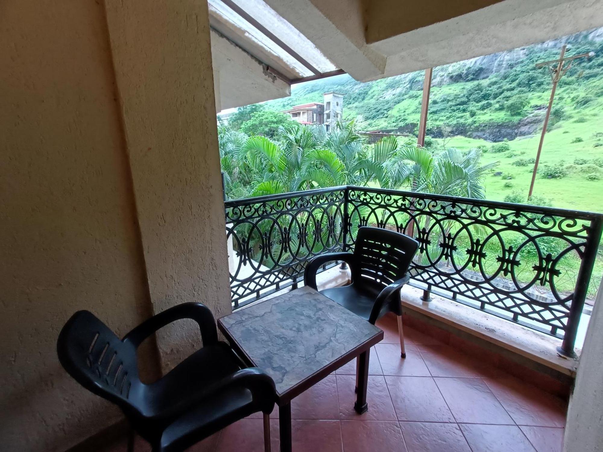 Misty Meadows, Lonavala Hotel Екстериор снимка