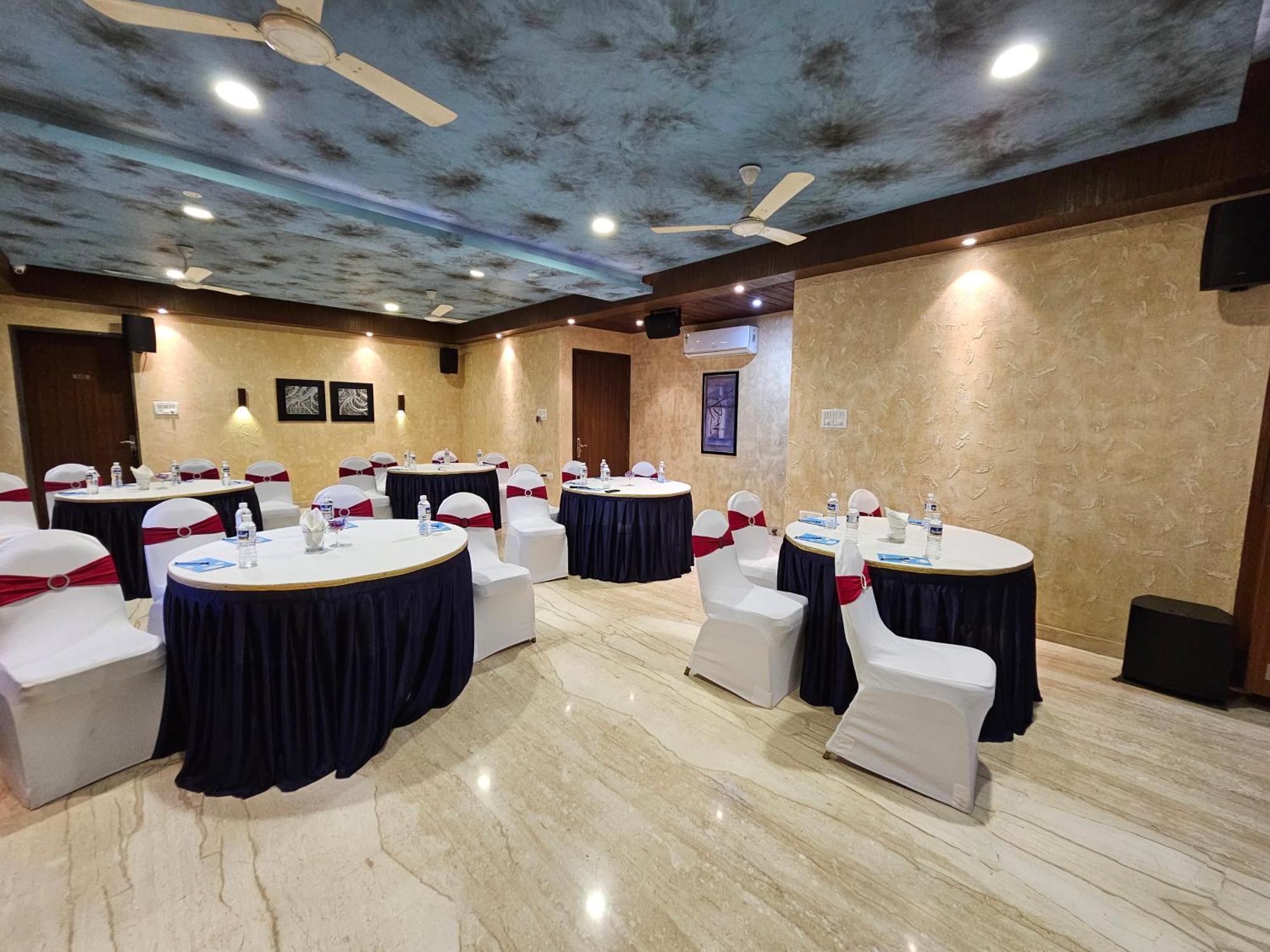 Misty Meadows, Lonavala Hotel Екстериор снимка